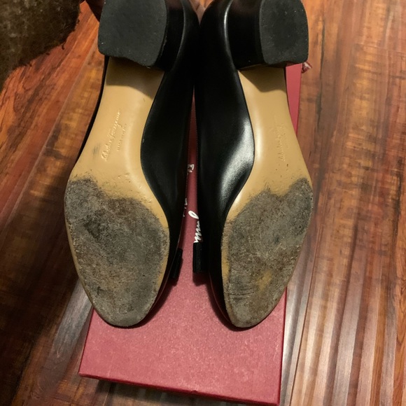 COPY - Salvatore Ferragamo Vara Flats black - Picture 7 of 8